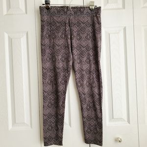 VS Pink Tribal Print Leggings
